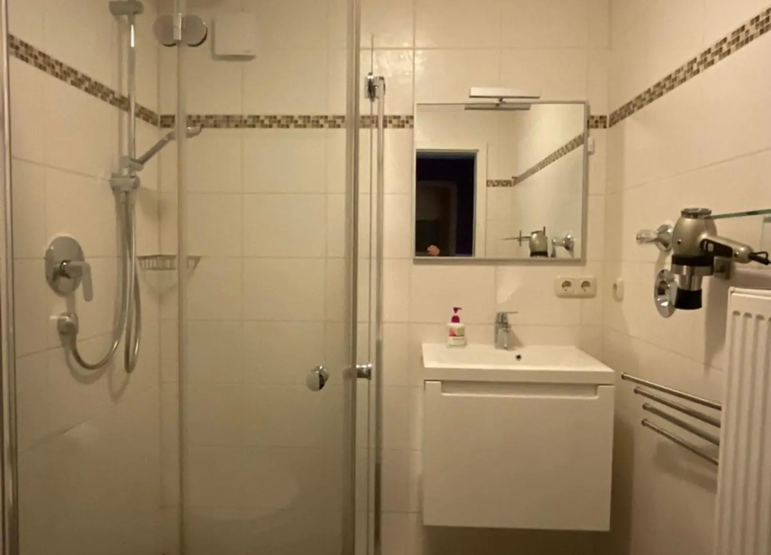 Messe-Apartment, 4 Schlafzimmer, 80 Qm, Garten - 6 Km Zur Messe, Verkehrsguenstig, Ruhig, Parkplaetze Nuremberg Apartment